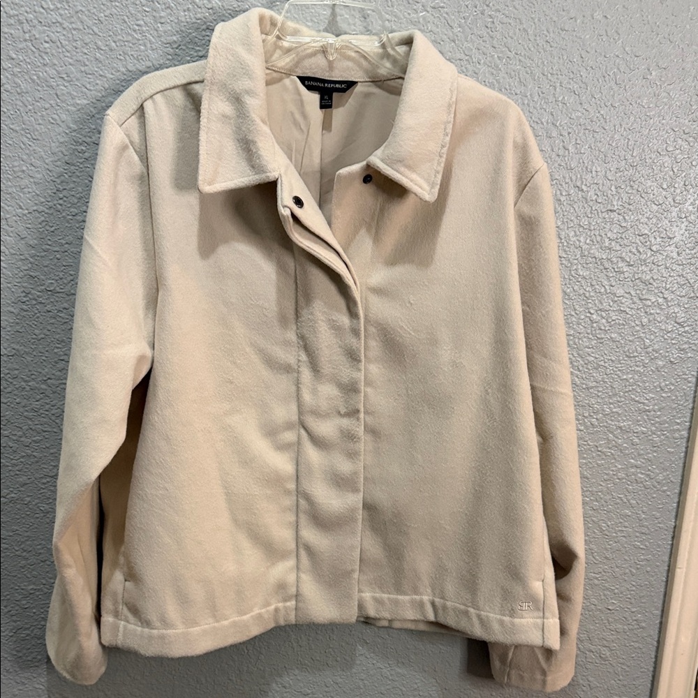 Banana Republic Cream Jacket size XL